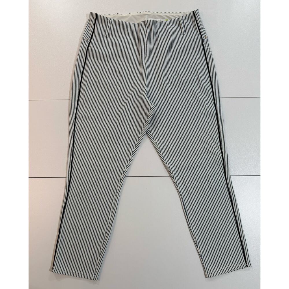 Lysse Kelly Cropped Legging Pinstripe Blue & White 4 Way Stretch Size XL (105)